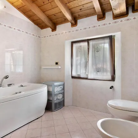 Διαμέρισμα Adele Gravedona