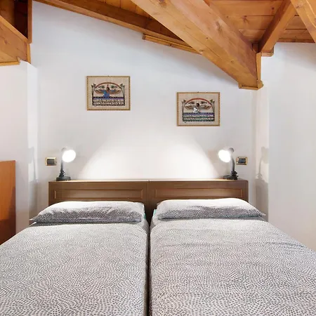 Adele アパート *